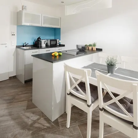 Apartment Freesenpark 9 *